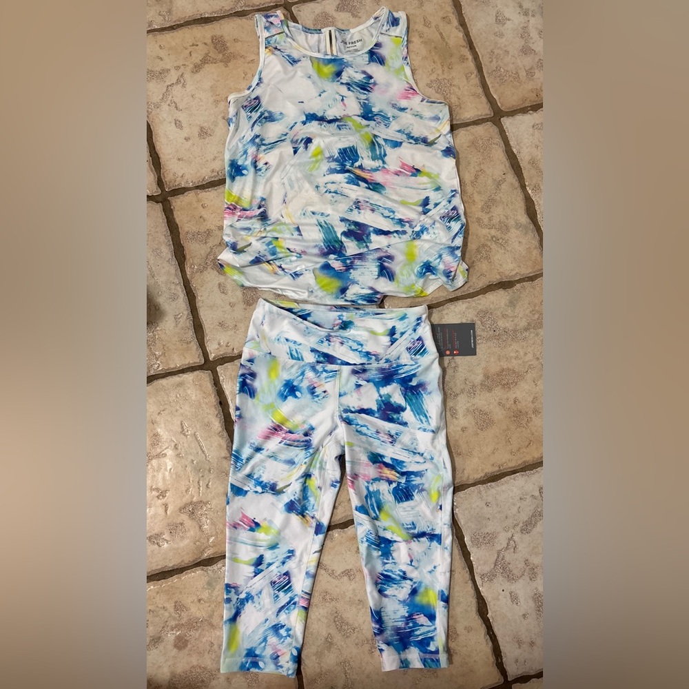 Colorful Abstract Print Activewear Set tank capris NWT women’s small blue white